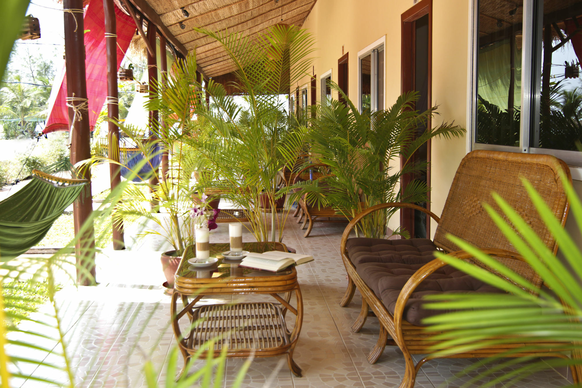 Sunset Lounge Hotel Sihanoukville Exterior photo